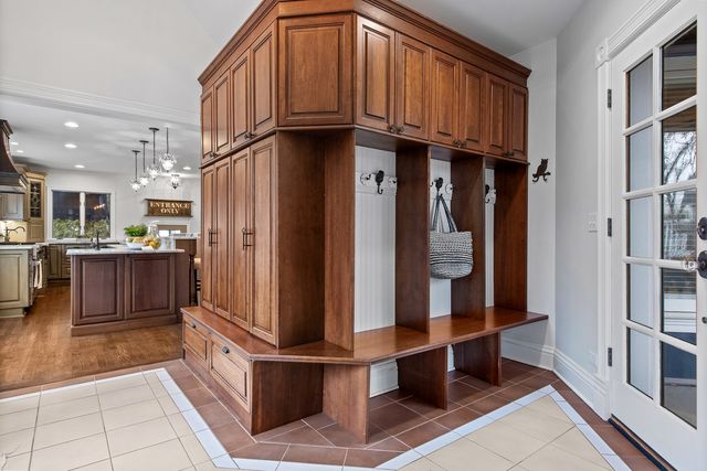 135 W Lake Street, Barrington, IL 60010