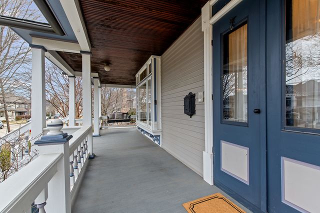 135 W Lake Street, Barrington, IL 60010