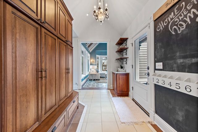 135 W Lake Street, Barrington, IL 60010