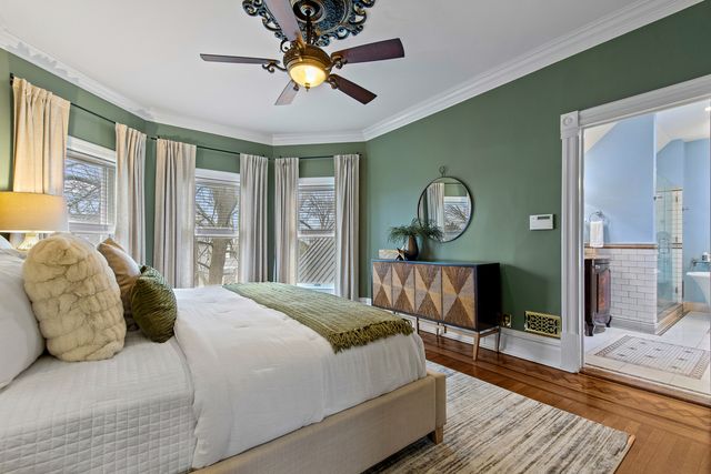 135 W Lake Street, Barrington, IL 60010