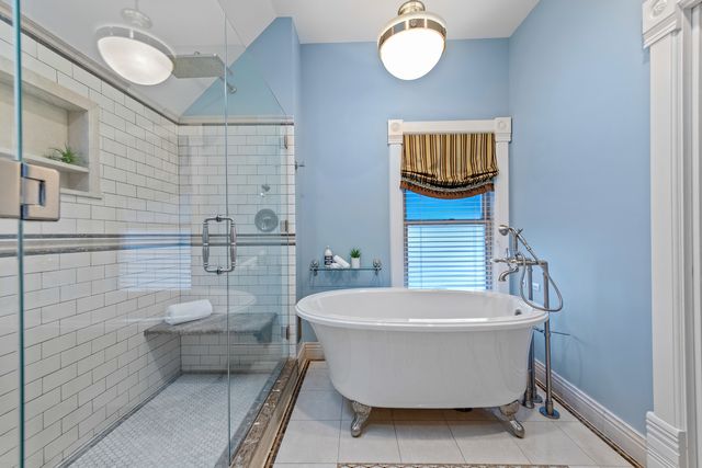 135 W Lake Street, Barrington, IL 60010