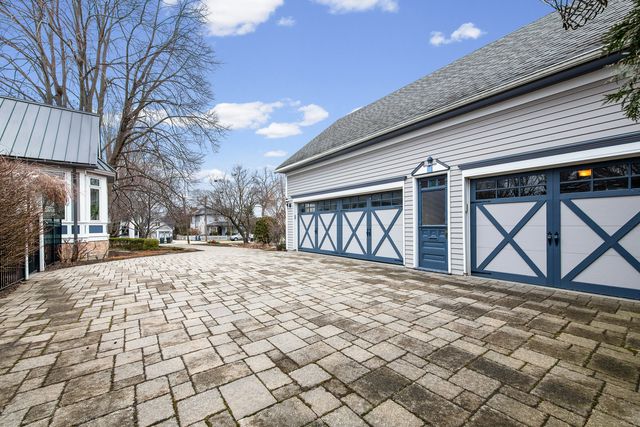 135 W Lake Street, Barrington, IL 60010