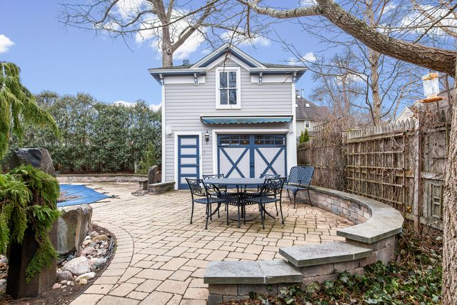 135 W Lake Street, Barrington, IL 60010