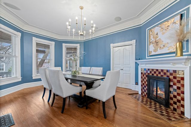 135 W Lake Street, Barrington, IL 60010