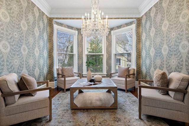 135 W Lake Street, Barrington, IL 60010