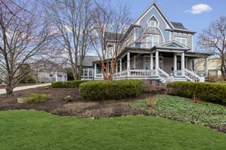 135 W Lake Street, Barrington, IL 60010