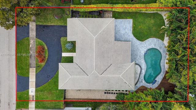 425 NE 114th St 0, Miami, FL 33161