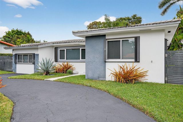 425 NE 114th St 0, Miami, FL 33161