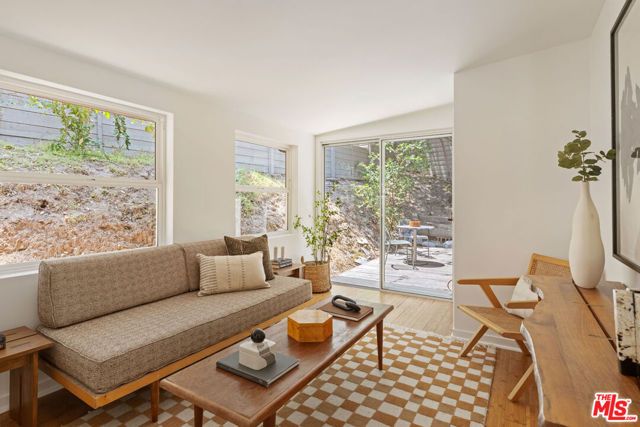 1730 La Loma Road, Pasadena, CA 91105
