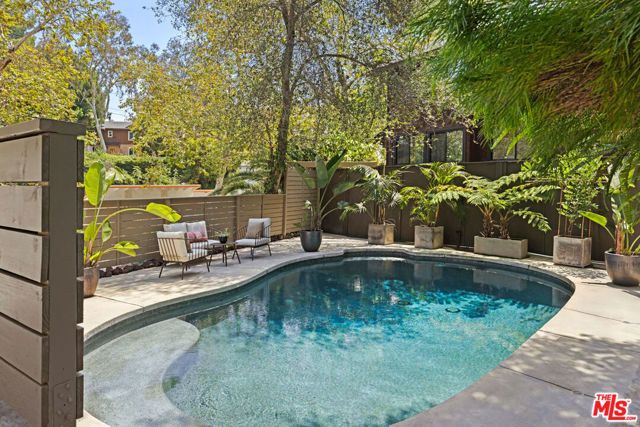 1730 La Loma Road, Pasadena, CA 91105