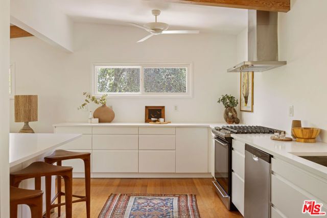 1730 La Loma Road, Pasadena, CA 91105