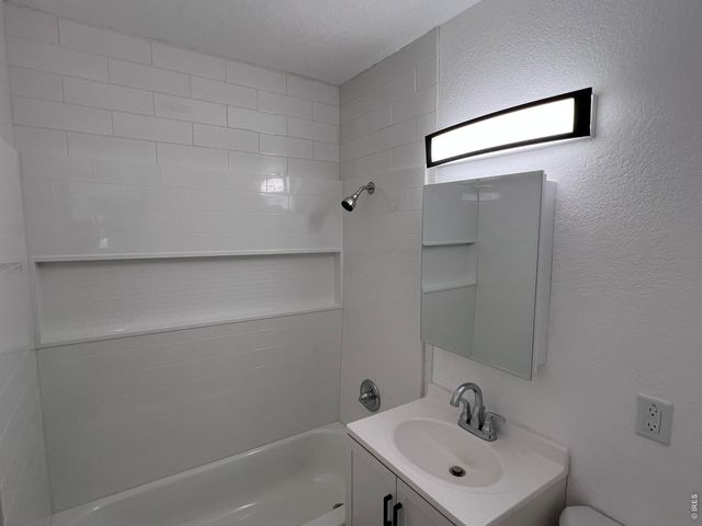 1711 7th St, Greeley, CO 80631
