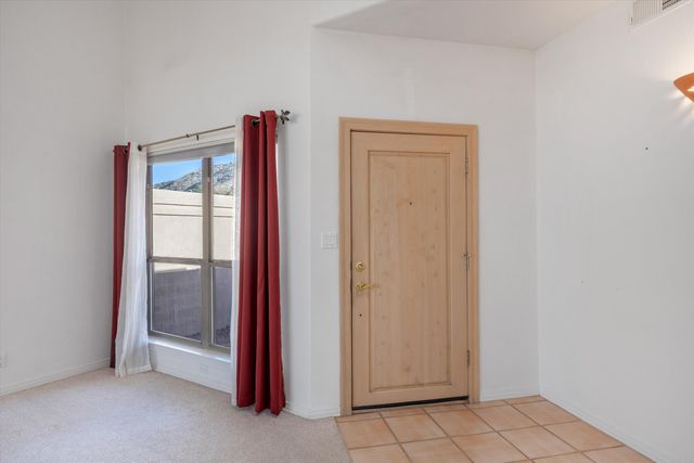 1605 Camino De La Sierra NE, Albuquerque, NM 87112