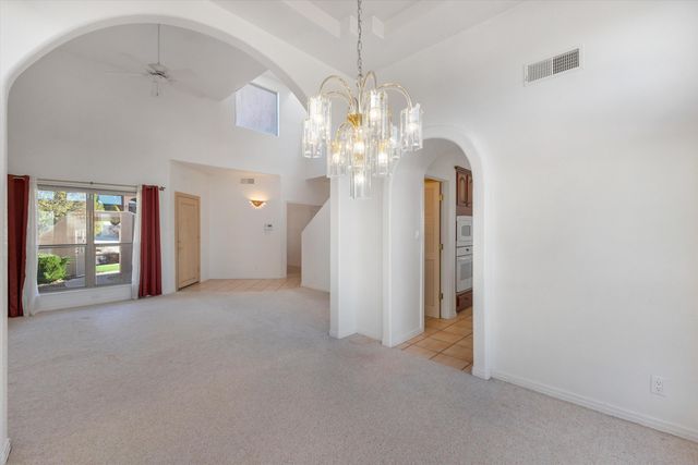 1605 Camino De La Sierra NE, Albuquerque, NM 87112