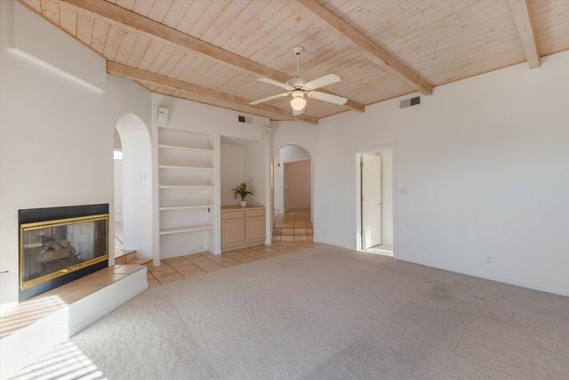 1605 Camino De La Sierra NE, Albuquerque, NM 87112