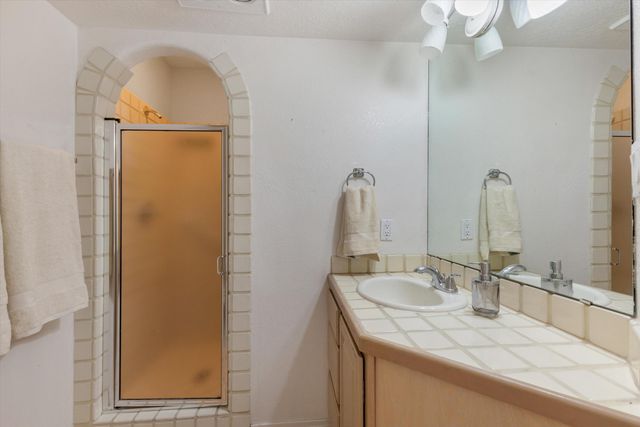 1605 Camino De La Sierra NE, Albuquerque, NM 87112