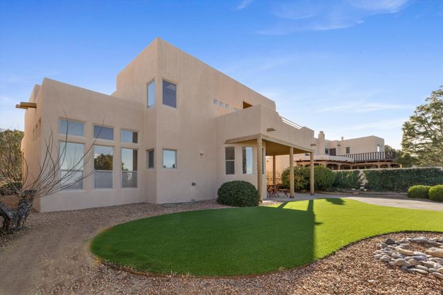 1605 Camino De La Sierra NE, Albuquerque, NM 87112