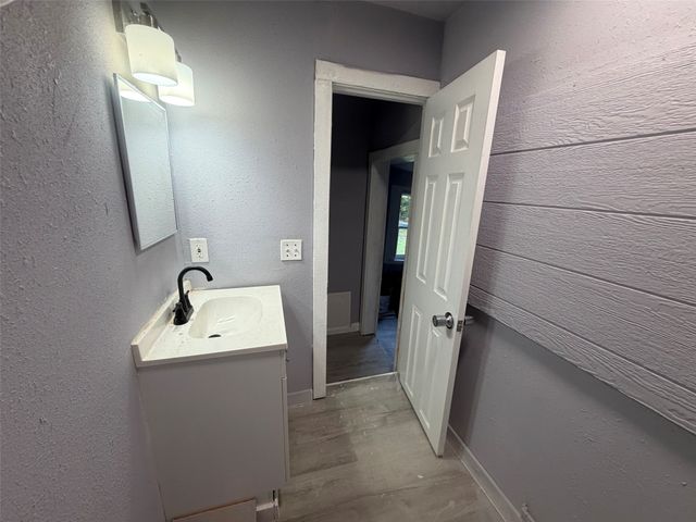 510 Gay Street, Arlington, TX 76010