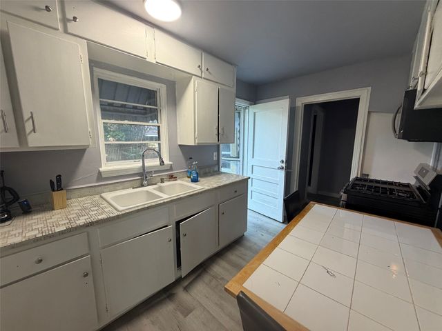 510 Gay Street, Arlington, TX 76010