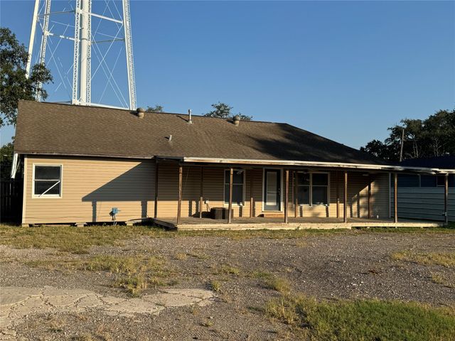 2113 2nd Street, Port Neches, TX 77651