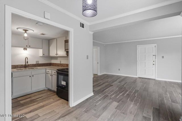 5155 Wayneland Drive, C8, Jackson, MS 39211