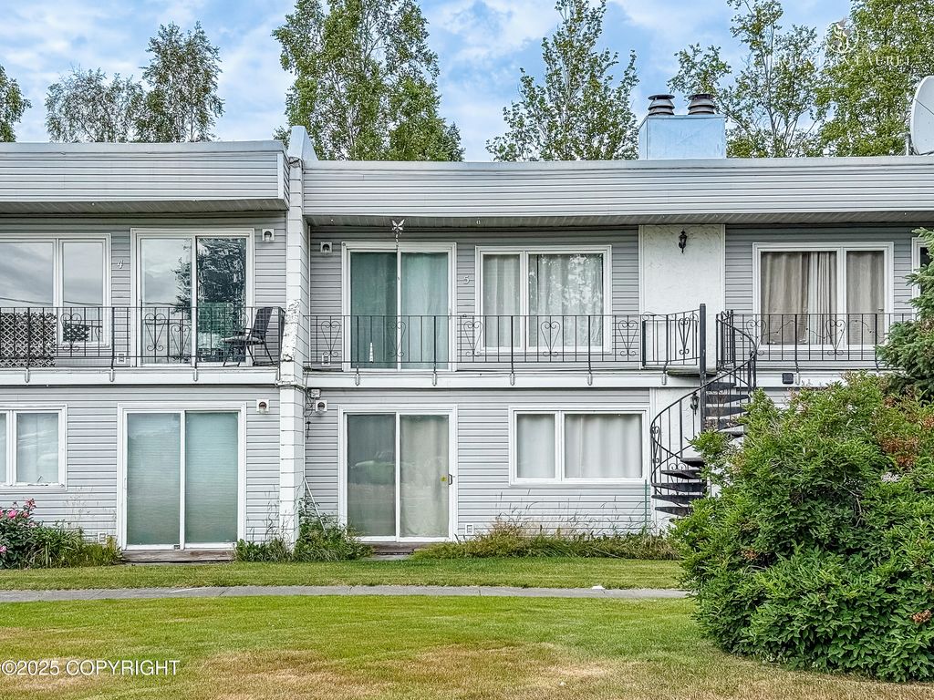 3333 Lakeshore Drive, #5, Anchorage, AK 99517