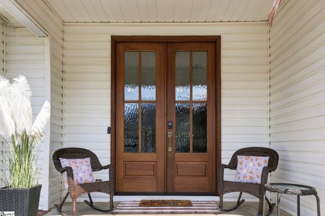 7 Pembark Lane, Simpsonville, SC 29681