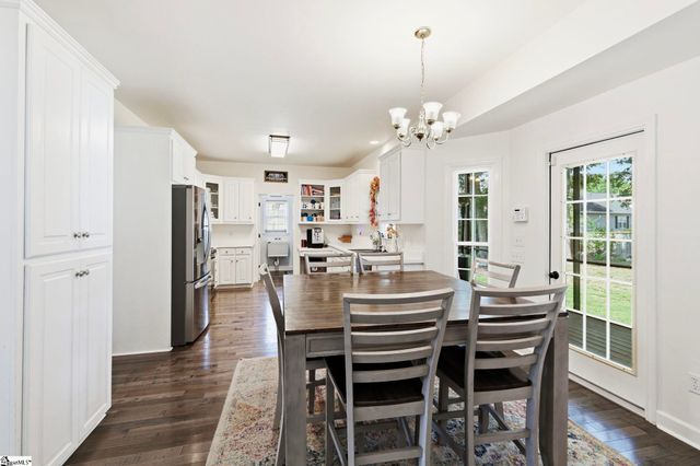 7 Pembark Lane, Simpsonville, SC 29681