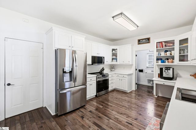 7 Pembark Lane, Simpsonville, SC 29681