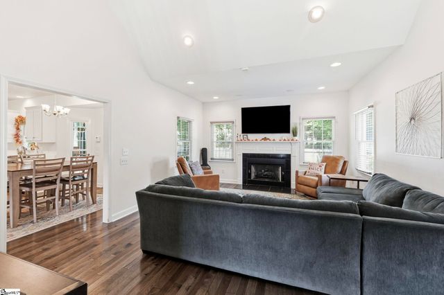 7 Pembark Lane, Simpsonville, SC 29681