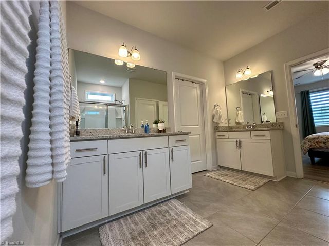 5026 Garnet Hill Drive, Clemmons, NC 27012