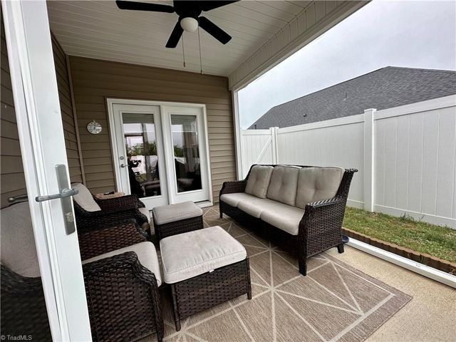 5026 Garnet Hill Drive, Clemmons, NC 27012