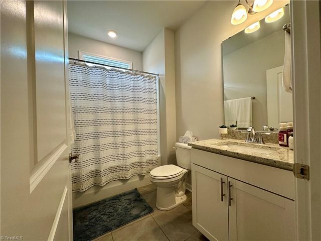 5026 Garnet Hill Drive, Clemmons, NC 27012