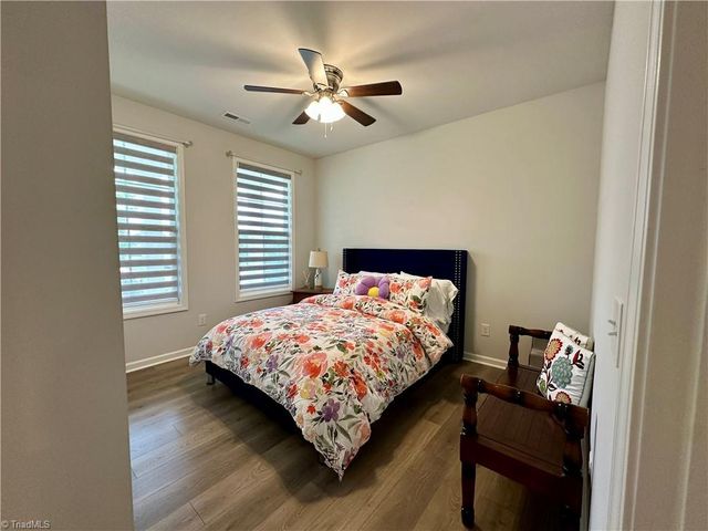 5026 Garnet Hill Drive, Clemmons, NC 27012