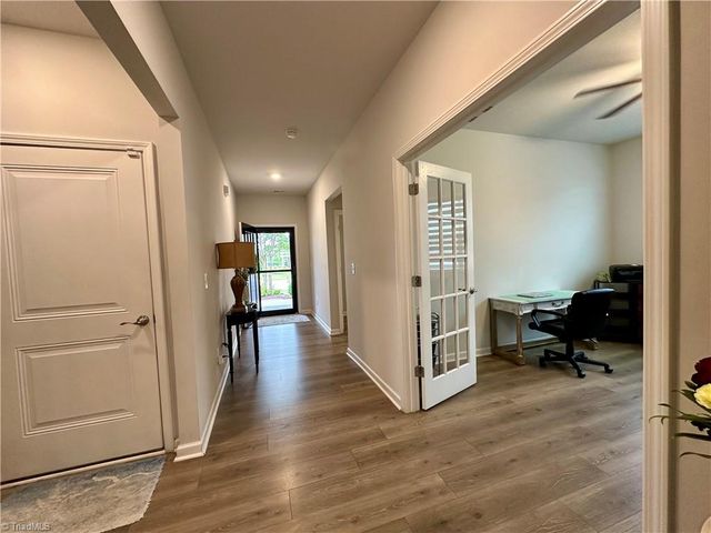 5026 Garnet Hill Drive, Clemmons, NC 27012