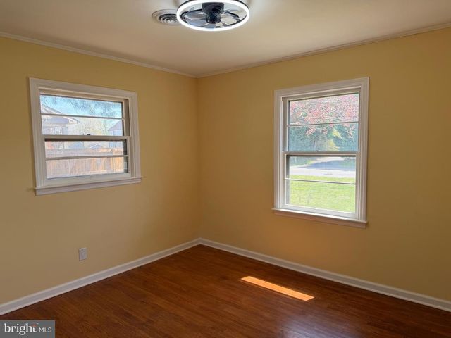 19124 LONGMEADOW RD, Hagerstown, MD 21742
