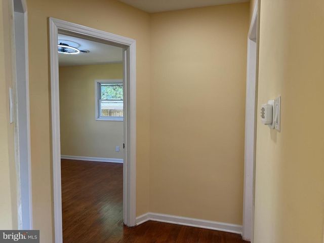 19124 LONGMEADOW RD, Hagerstown, MD 21742