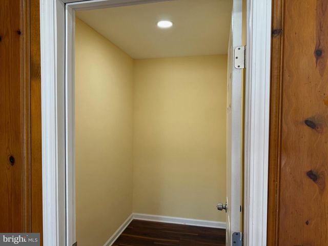 19124 LONGMEADOW RD, Hagerstown, MD 21742