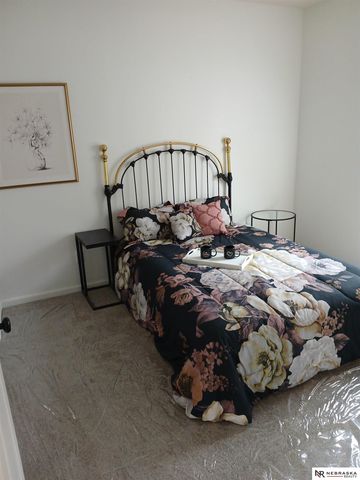 2730 S 12th Street, Omaha, NE 68108