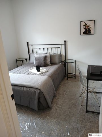 2730 S 12th Street, Omaha, NE 68108