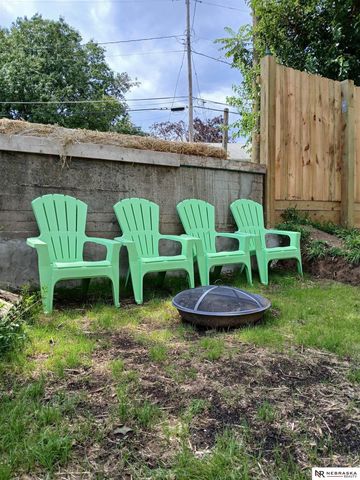 2730 S 12th Street, Omaha, NE 68108