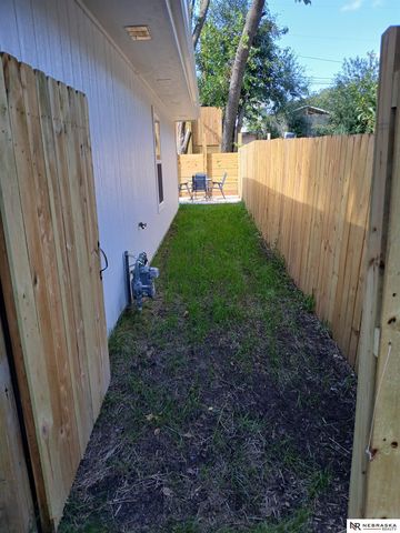 2730 S 12th Street, Omaha, NE 68108