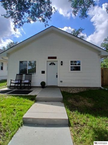 2730 S 12th Street, Omaha, NE 68108