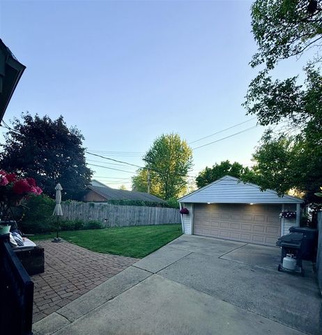 1936 Walnut Street, Dearborn, MI 48124