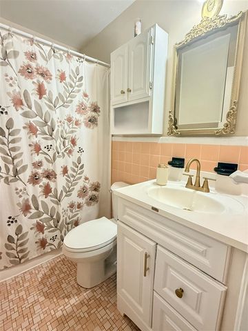 1936 Walnut Street, Dearborn, MI 48124