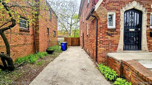 17511 Monica Street, Detroit, MI 48221