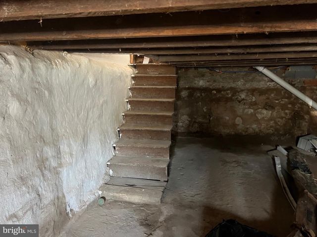 2536 N WARNOCK ST, Philadelphia, PA 19133