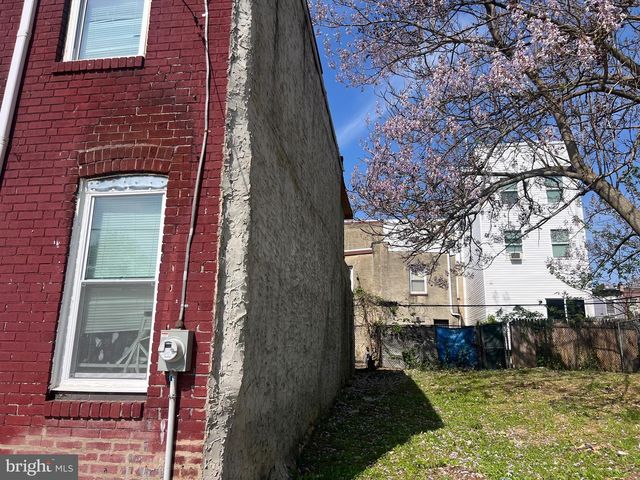 2536 N WARNOCK ST, Philadelphia, PA 19133