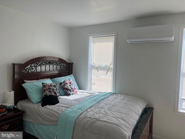 2536 N WARNOCK ST, Philadelphia, PA 19133