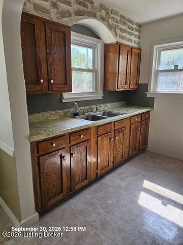 309 N 33rd St, Louisville, KY 40212